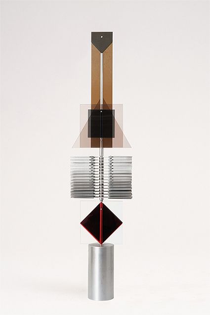 Wolfram Beck | Assemblage aus Edelstahl | Acrylglas | 1971 | Höhe 93 cm