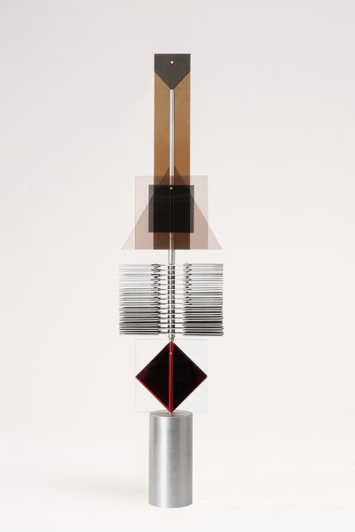 Wolfram Beck | Assemblage | 1971 | Edelstahl und Acryl | H 93 cm